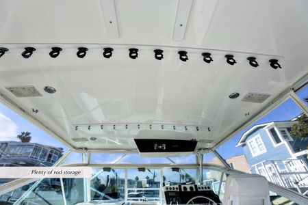 2000 35′ Cabo 35 Express