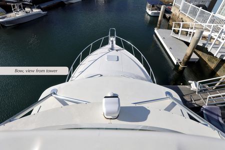 2000 35′ Cabo 35 Express