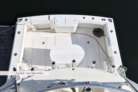 2000 35′ Cabo 35 Express