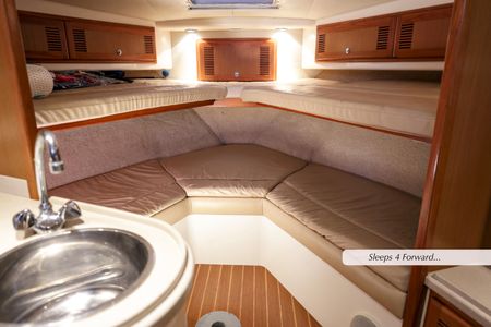 2000 35′ Cabo 35 Express