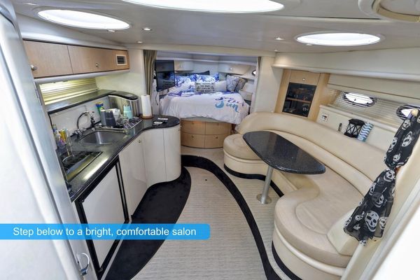 2000 37′ Maxum 3700 SCR