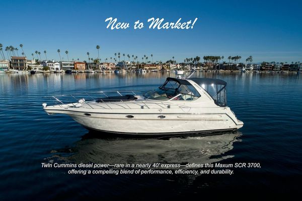 2000 37′ Maxum 3700 SCR
