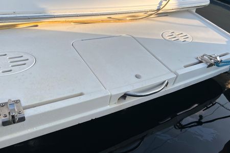 2000 30′ Monterey 302 Cruiser