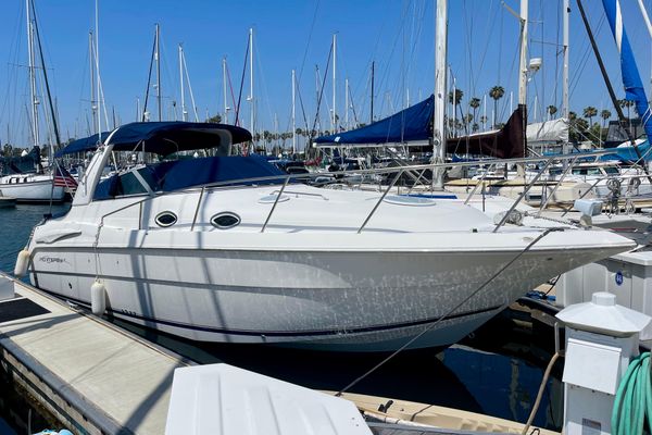 2000 30′ Monterey 302 Cruiser