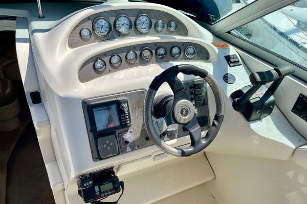 2000 30′ Monterey 302 Cruiser