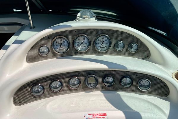 2000 30′ Monterey 302 Cruiser