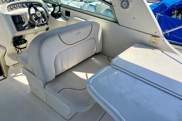 2000 30′ Monterey 302 Cruiser