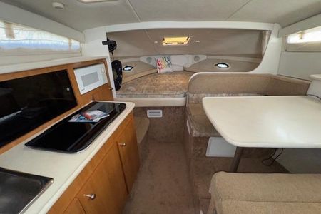 2001 28′ Bayliner 2855 Ciera