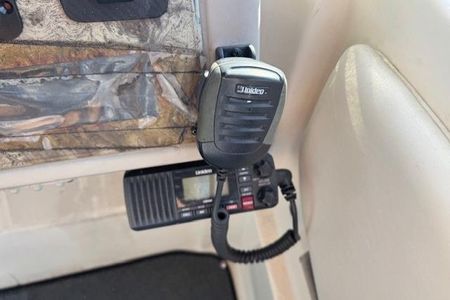 2001 28′ Bayliner 2855 Ciera