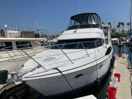 2001 39′ Carver 396 Aft Cabin Motor Yacht