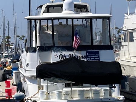2001 39′ Carver 396 Aft Cabin Motor Yacht