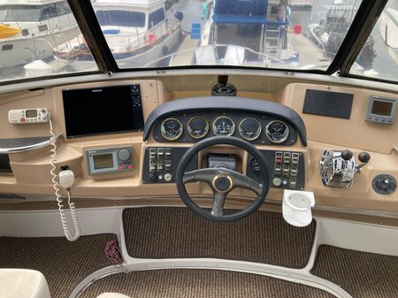 2001 39′ Carver 396 Aft Cabin Motor Yacht