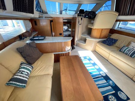 2001 39′ Carver 396 Motor Yacht