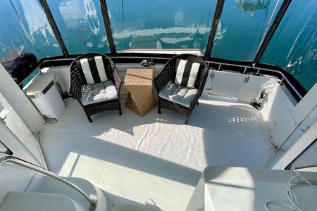 2001 39′ Carver 396 Motor Yacht