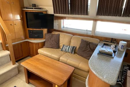 2001 39′ Carver 396 Motor Yacht