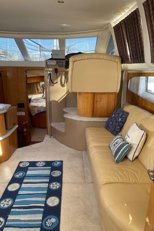2001 39′ Carver 396 Motor Yacht
