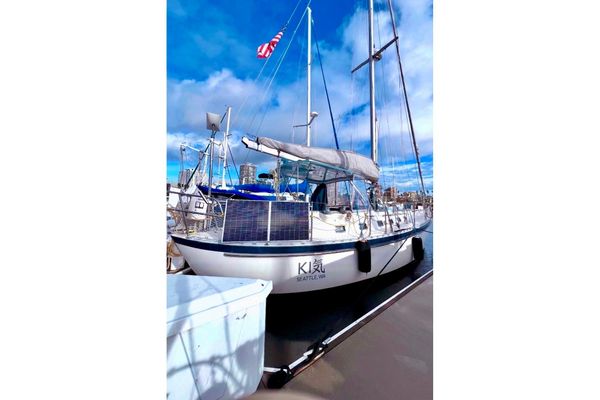 2001 Tayana 42′ Vancouver 42