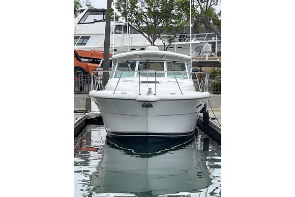 2001 35′ Tiara Yachts 3500 Open