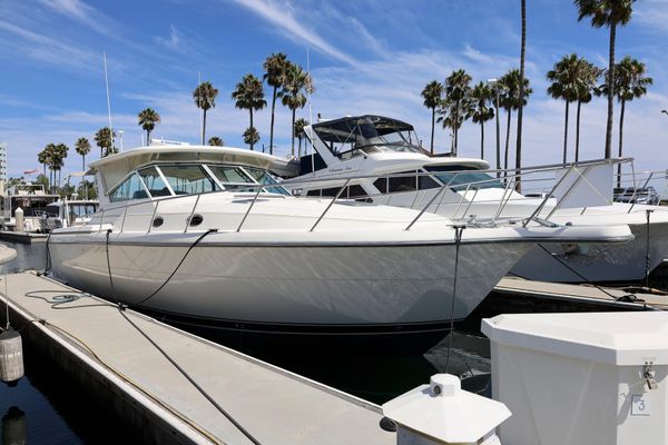 2003 40′ Tiara Yachts 4000 Express