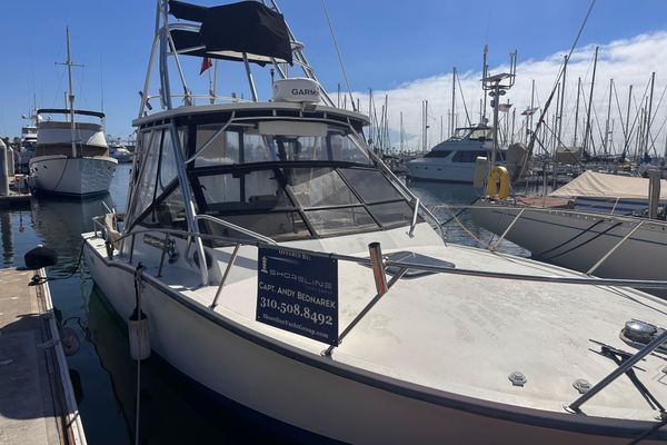 2004 28′ Carolina Classic sport fishing