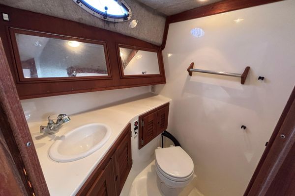 2004 28′ Carolina Classic sport fishing