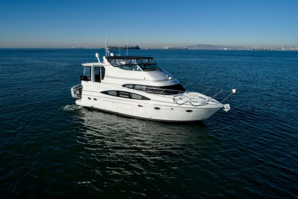 2004 46′ Carver 466 Motor Yacht