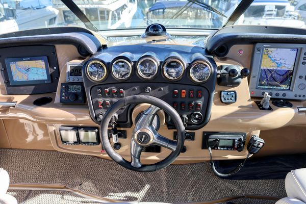 2004 46′ Carver 466 Motor Yacht