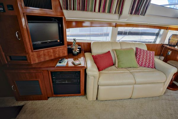 2004 46′ Carver 466 Motor Yacht