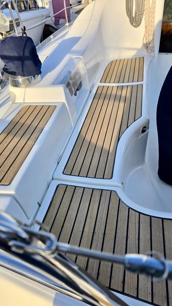 2006 39′ Beneteau 393