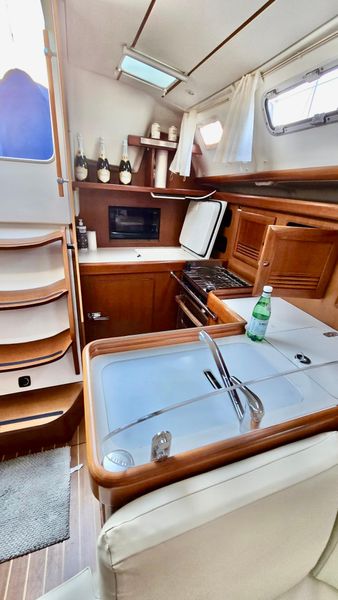2006 39′ Beneteau 393