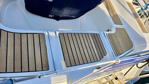 2006 39′ Beneteau 393