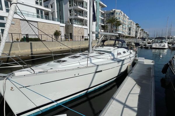 2006 39′ Beneteau 393
