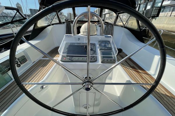 2006 39′ Beneteau 393