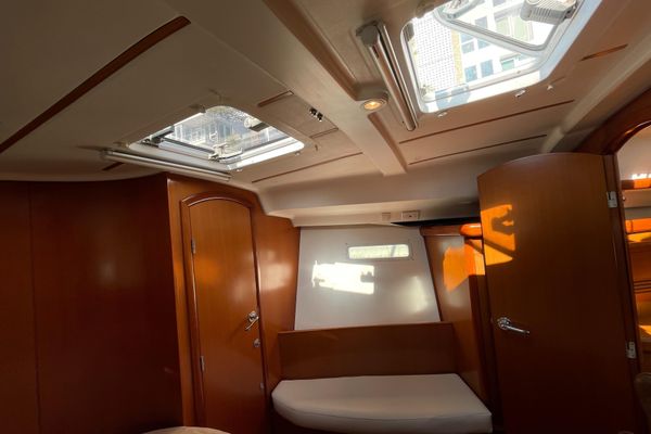 2006 39′ Beneteau 393