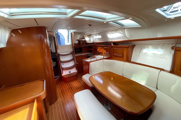 2006 39′ Beneteau 393