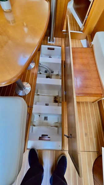2006 39′ Beneteau 393