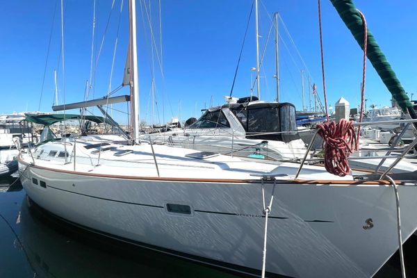 2007 42′ Beneteau 423