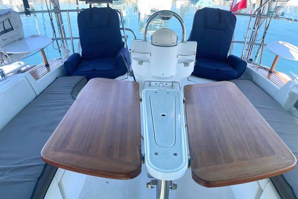 2007 42′ Beneteau 423