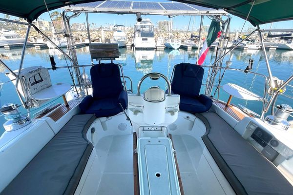 2007 42′ Beneteau 423