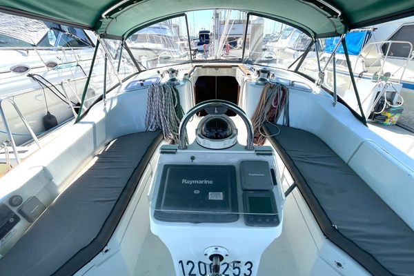 2007 42′ Beneteau 423