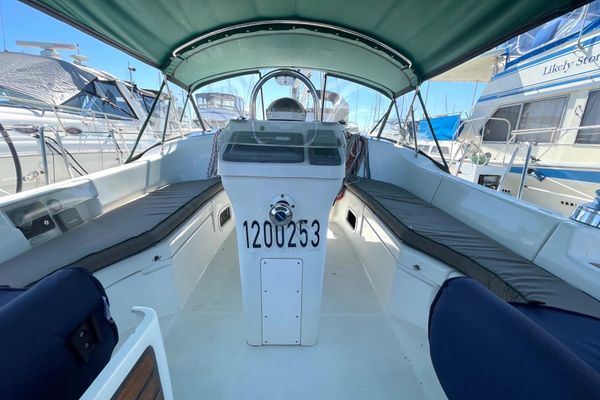 2007 42′ Beneteau 423