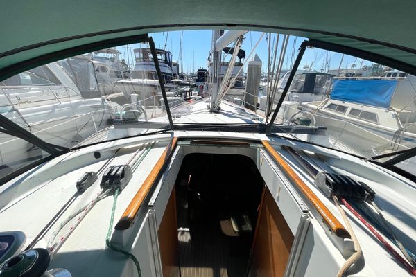 2007 42′ Beneteau 423