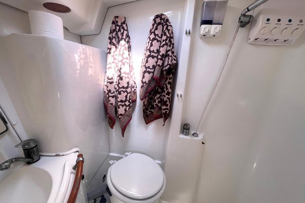 2007 42′ Beneteau 423