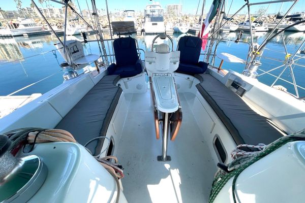 2007 42′ Beneteau 423