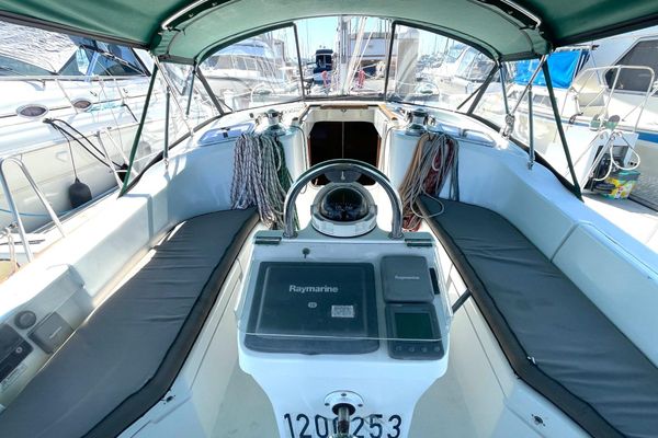 2007 42′ Beneteau 423