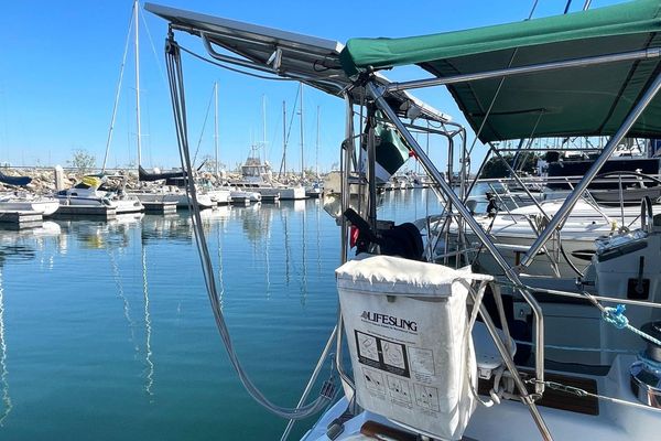 2007 42′ Beneteau 423