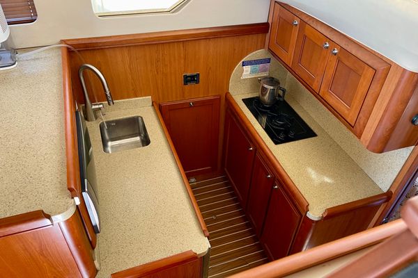2008 34′ Mainship 34 Trawler
