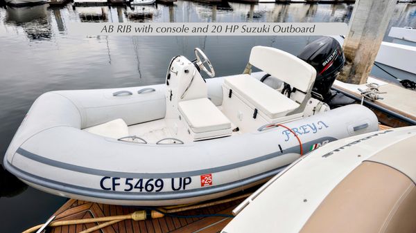 2013 50′ Marquis 500 Sport Bridge