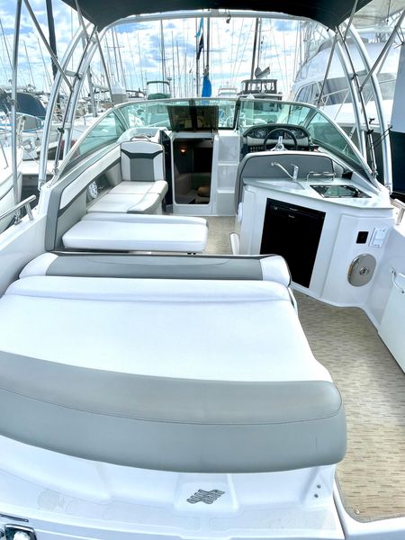 2016 25′ Four Winns V255