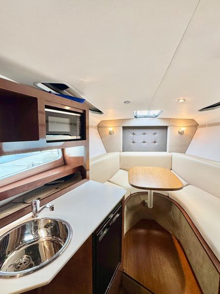 2016 25′ Four Winns V255